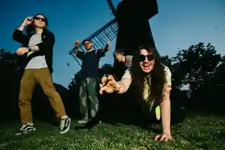 Anamanaguchi lansează videoclipul pentru piesa „Yeah I Guess”