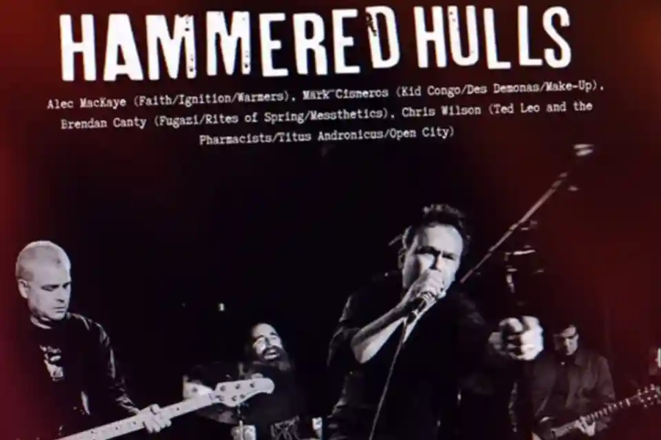 Hammered Hulls lansează o ediție specială pe casetă a albumului Careening
