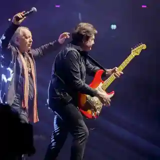 Simple Minds anunță un concert suplimentar la Ziggo Dome alături de Level 42