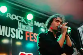 Rana lansează noul single „Război” și anunță un concert în București
