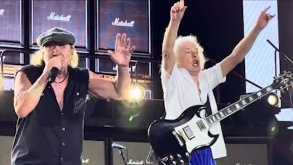 Concertul AC/DC de la Toronto a fost anulat din cauza avariilor provocate de furtună
