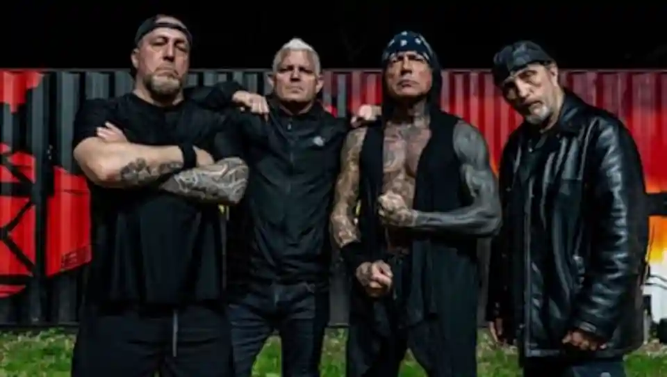 Evan Seinfeld despre reuniunea Biohazard: „Este incredibil că suntem cu toții în viață”