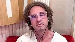 Eric Bass (Shinedown) vorbește despre dificultățile sale privind sănătatea mintală