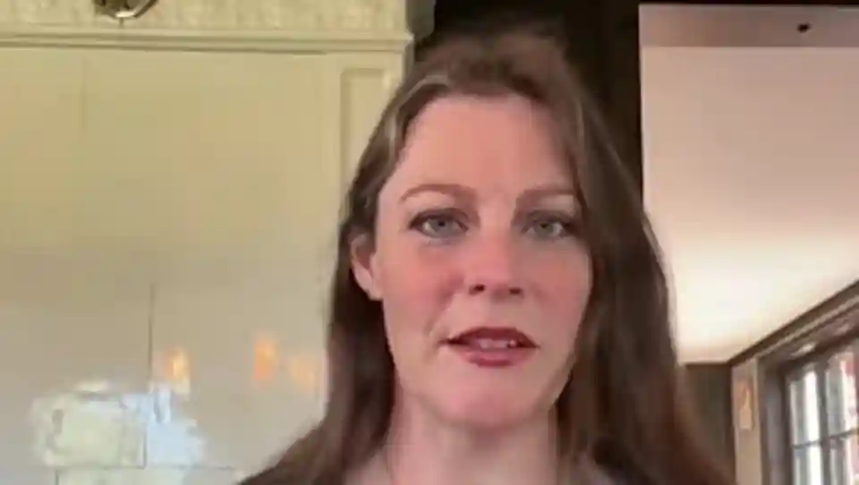 Floor Jansen lansează albumul solo „Hytress” pe 15 ianuarie 2027