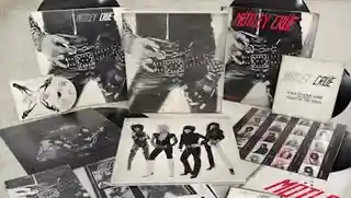 Mötley Crüe lansează versiunea remasterizată „Take Me To The Top” pentru ediția aniversară
