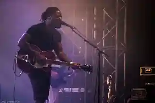 Bloc Party lansează single-ul „Lagoon Blue” și anunță noi date pentru turneu