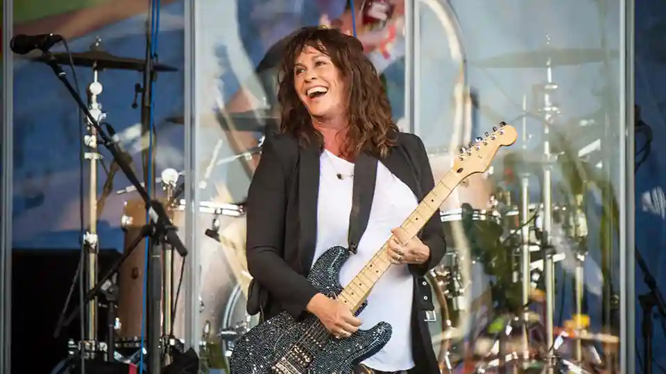 Alanis Morissette a depus o plângere împotriva fostului său tour manager