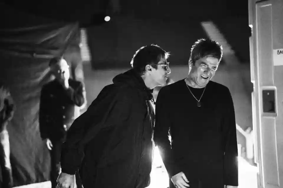 Noel și Liam Gallagher, prima apariție publică împreună după reunirea Oasis
