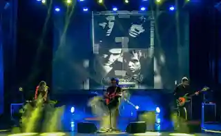 Deca iz vode susțin un concert tribut EKV în Belgrad