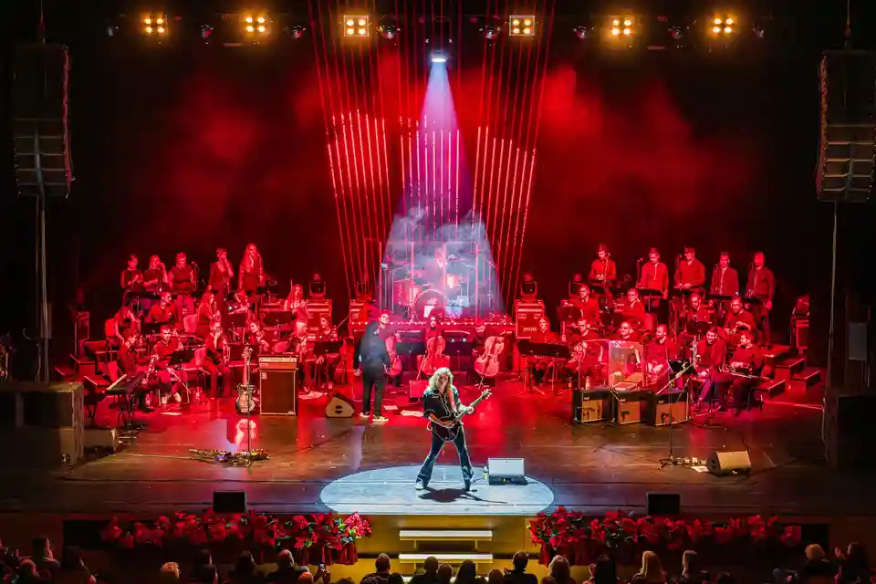 Mickey Callisto și Queen Sensation concertează la Belgrad