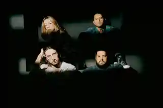 Trupa pliš anunță albumul de debut și un concert la Belgrad