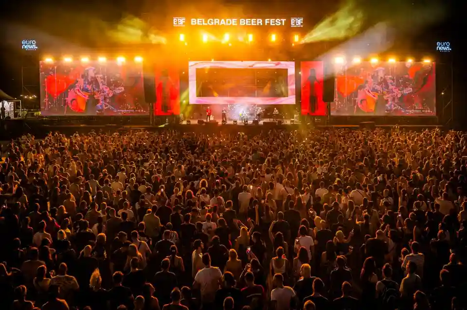 Peste 50.000 de spectatori la prima seară a festivalului Belgrade Beer Fest