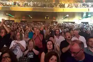Importanța participării la concertele trupelor clasice de rock