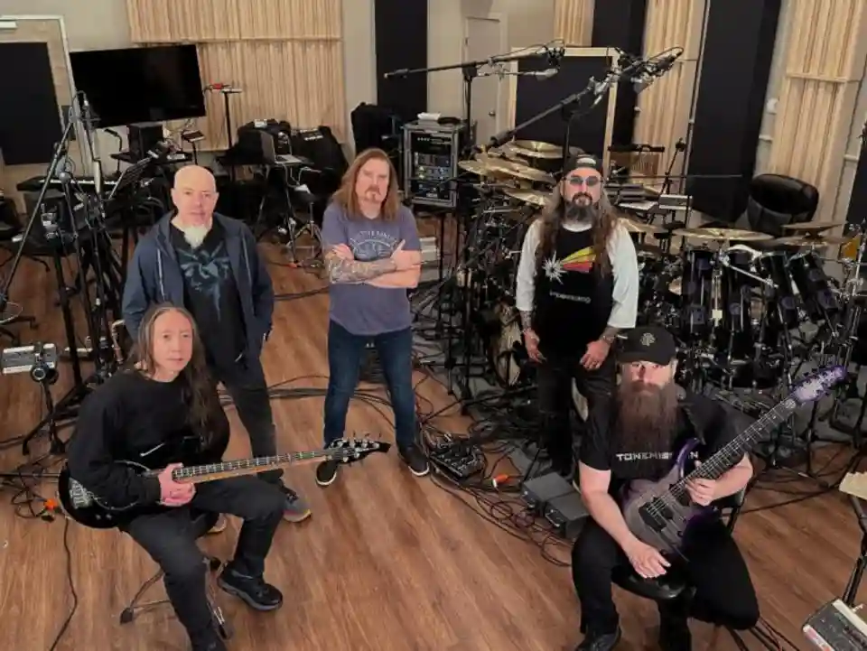Dream Theater a început lucrul la un nou album de studio
