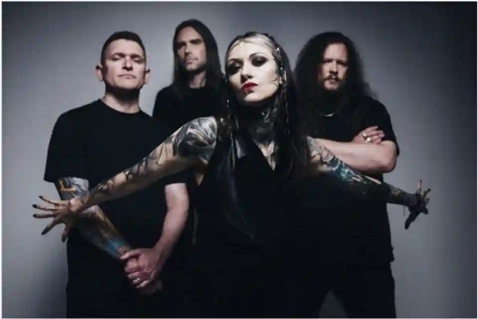 CAGE FIGHT lansează noul single și videoclip „Pig”