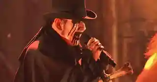Compilația death metal „The King’s Curse” aduce un omagiu lui King Diamond