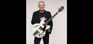 Alex Lifeson de la RUSH lansează inițiativa „Strings For Kids” cu o donație
