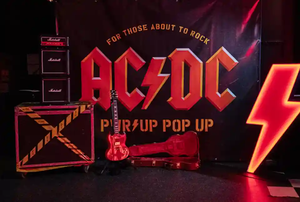 Evenimentul AC/DC PWR/UP Pop Up din Toronto rămâne deschis