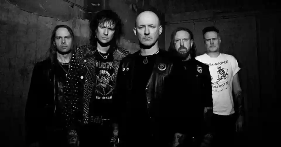 Wolfbrigade lansează albumul Howl From Underground și single-ul Cold War Bootlicker