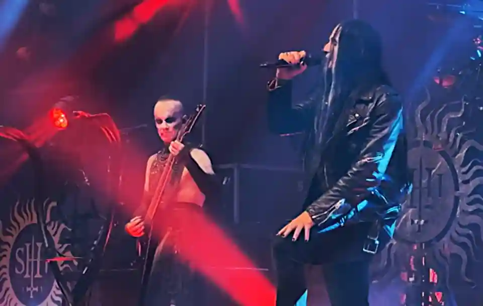 Behemoth și Shagrath de la Dimmu Borgir au interpretat piesa „In League With Satan”