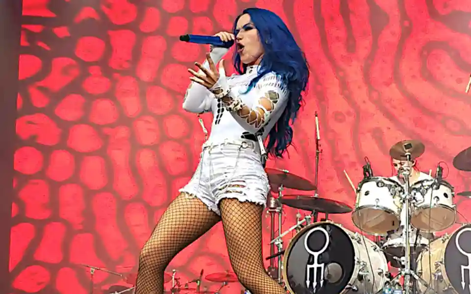 Blue Medusa: Înregistrare video din timpul concertului de la festivalul Aftershock 2026