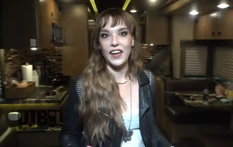 Halestorm, protagoniștii noului episod din seria Bus Invaders