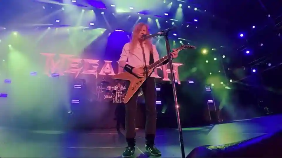 MEGADETH a lansat o înregistrare live pentru piesa „Wake Up Dead” din Atena