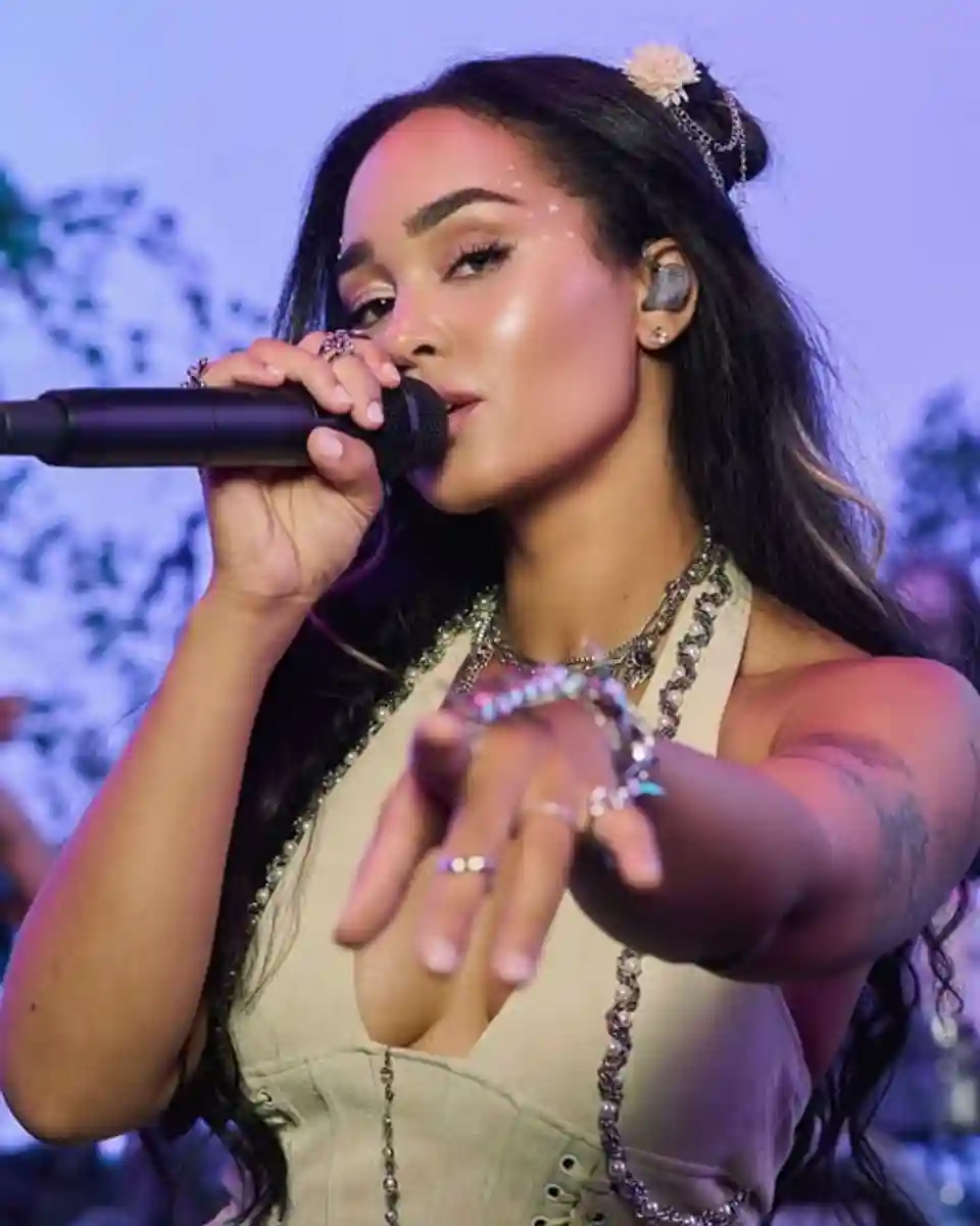 Melissa Bonny lansează videoclipul live „I’m A Monster”
