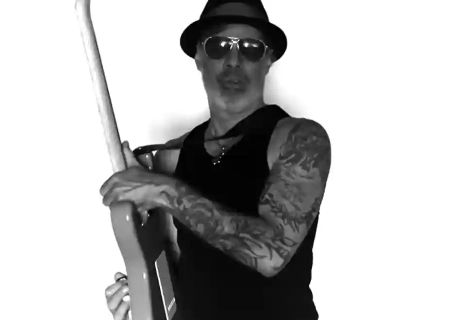 Richie Kotzen lansează videoclipul noului single „Big Money Club”