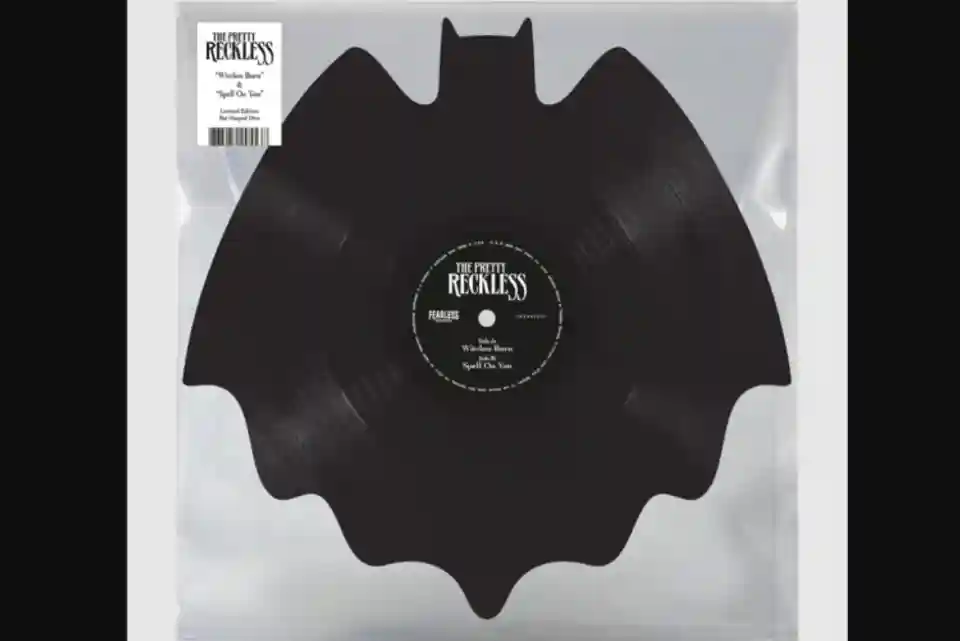 The Pretty Reckless lansează ediția limitată Black Bat Vinyl