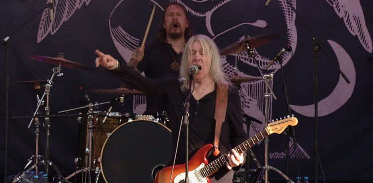 Înregistrare video: Angel Witch interpretează piesa „White Witch” la Rock Hard Festival 2026