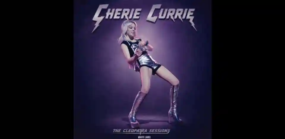 Cherie Currie lansează o colecție limitată de rarități intitulată The Cleopatra Sessions