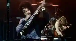 Arhivă video: Thin Lizzy cântând „Rosalie” la emisiunea britanică „Paul” în 1978