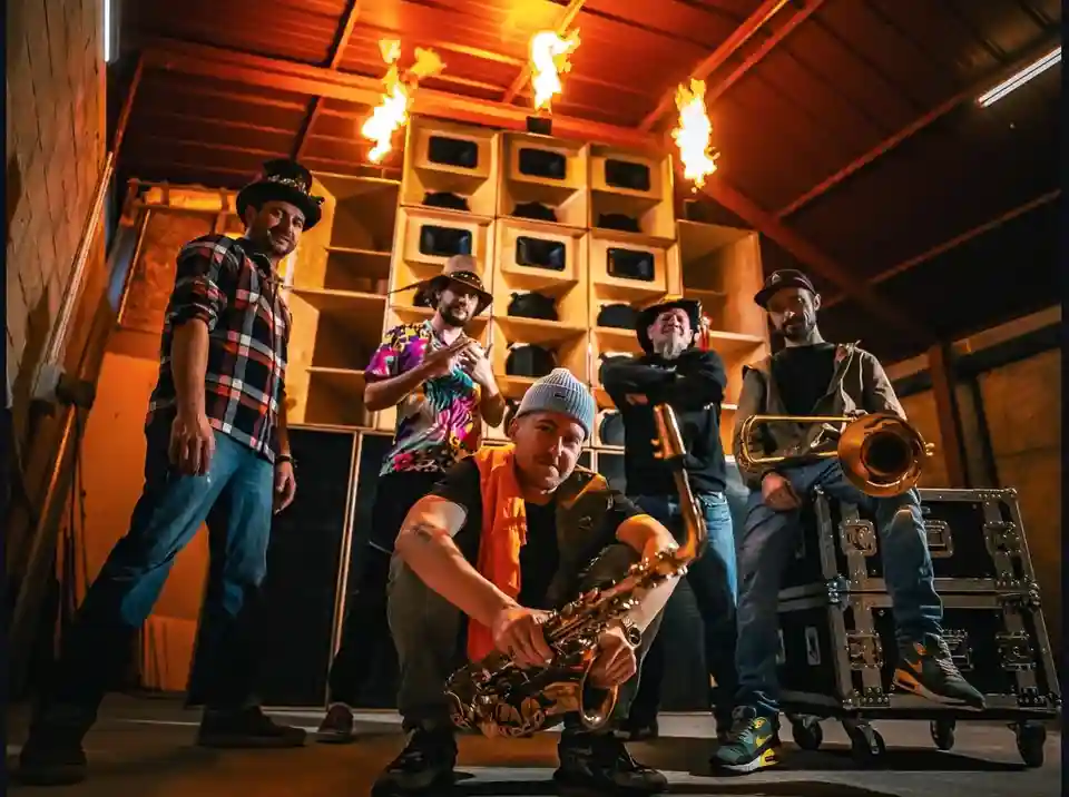 Colaborare între Wandem Sound System și The Hornsmen Section