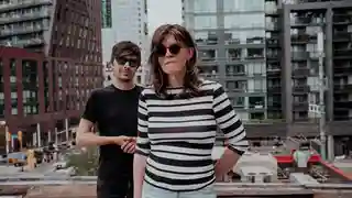 Emily Pegram lansează single-ul „Paper Town”