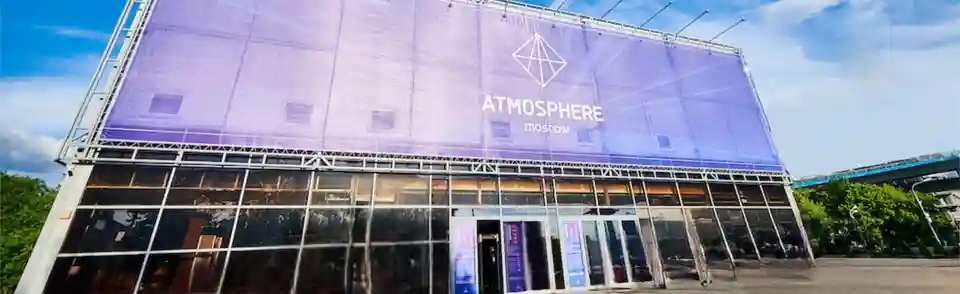 Trupa [AMATORY] susține un concert în clubul Atmosphere din Moscova