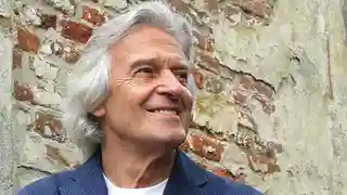 John McLaughlin despre evoluția carierei și experiențele din cluburile de jazz