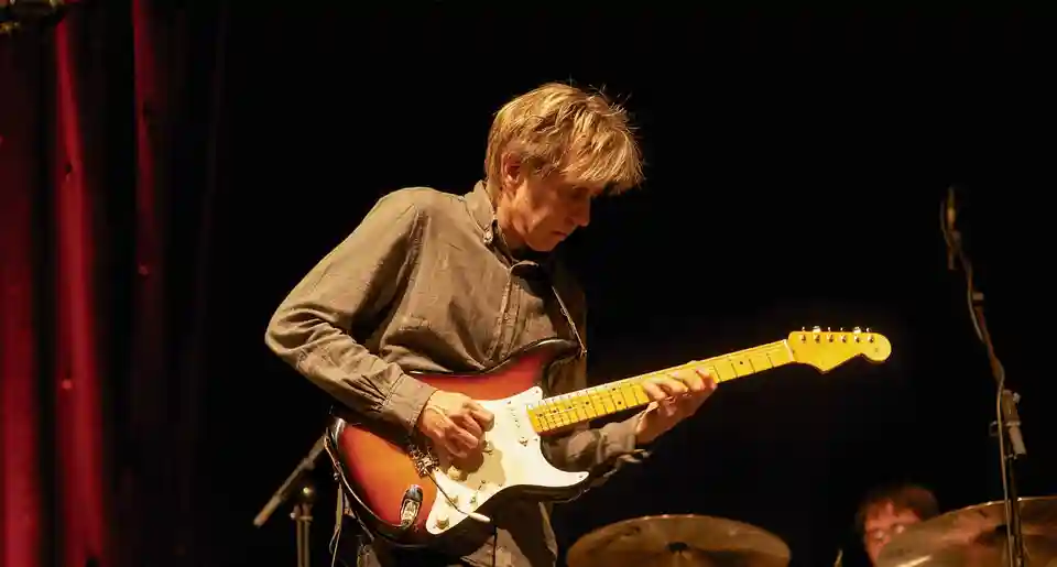 Tehnici pentru un solo de blues-rock în stilul lui Eric Johnson