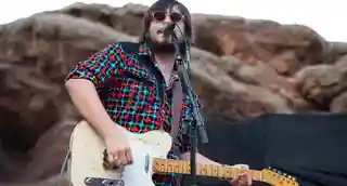 Eddie 9V discută despre noul album „Down Here” și evoluția sa muzicală