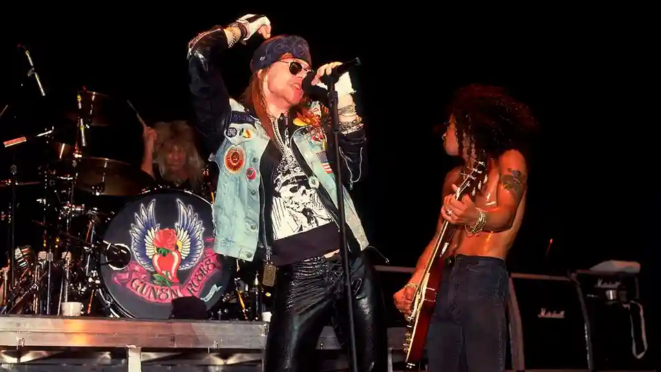 Nigel Dick dezvăluie detalii despre videoclipurile Guns N' Roses în noua sa carte