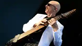 Tony Levin despre experiențele muzicale alături de Robert Fripp și Peter Gabriel
