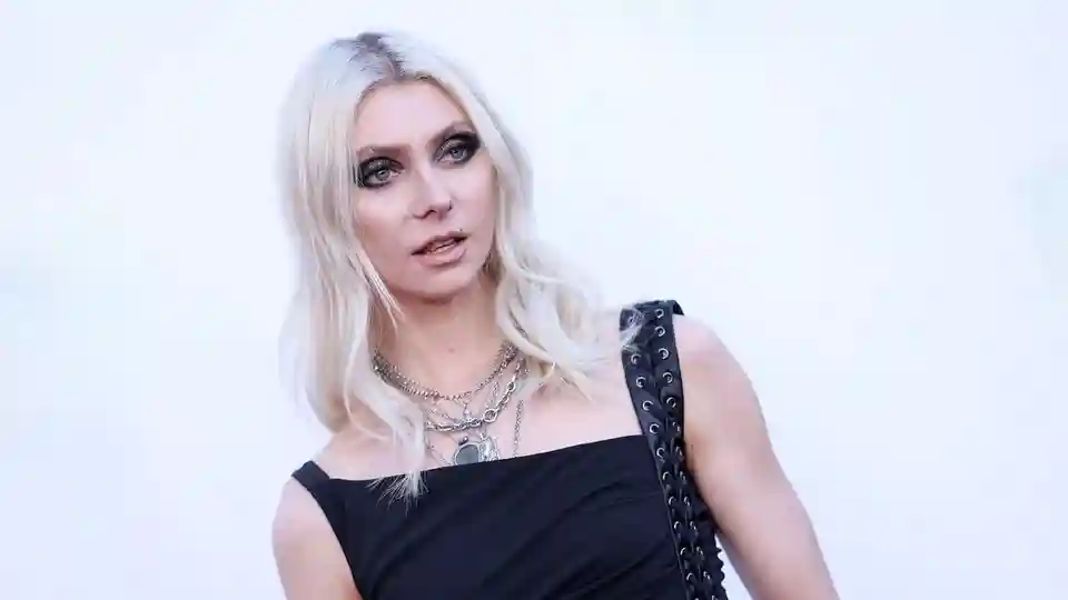 Taylor Momsen relatează despre mușcătura periculoasă a unui păianjen veninos