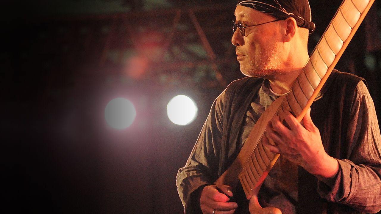 Hideki Ishima vorbește despre Flower Travellin’ Band și invenția numită sitarla