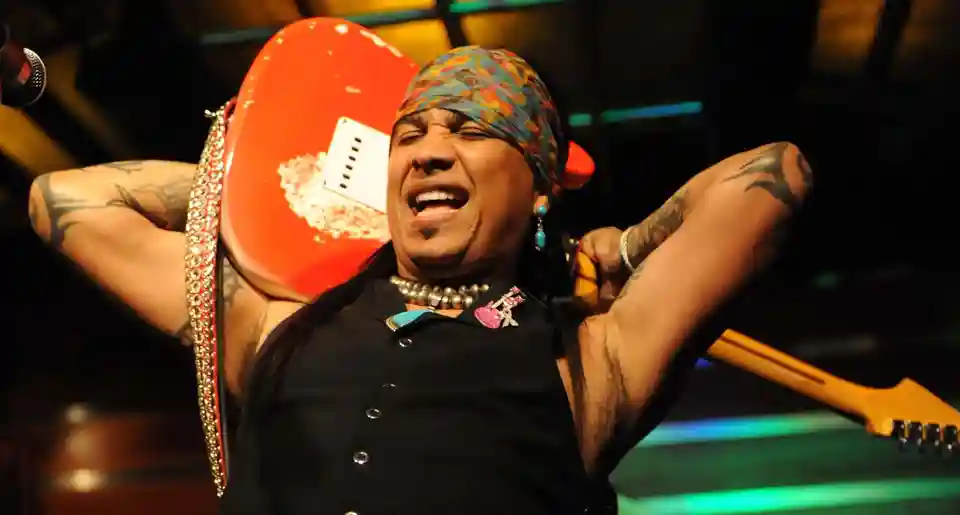 Micki Free despre începuturile sale muzicale și sfaturile primite de la Billy Gibbons