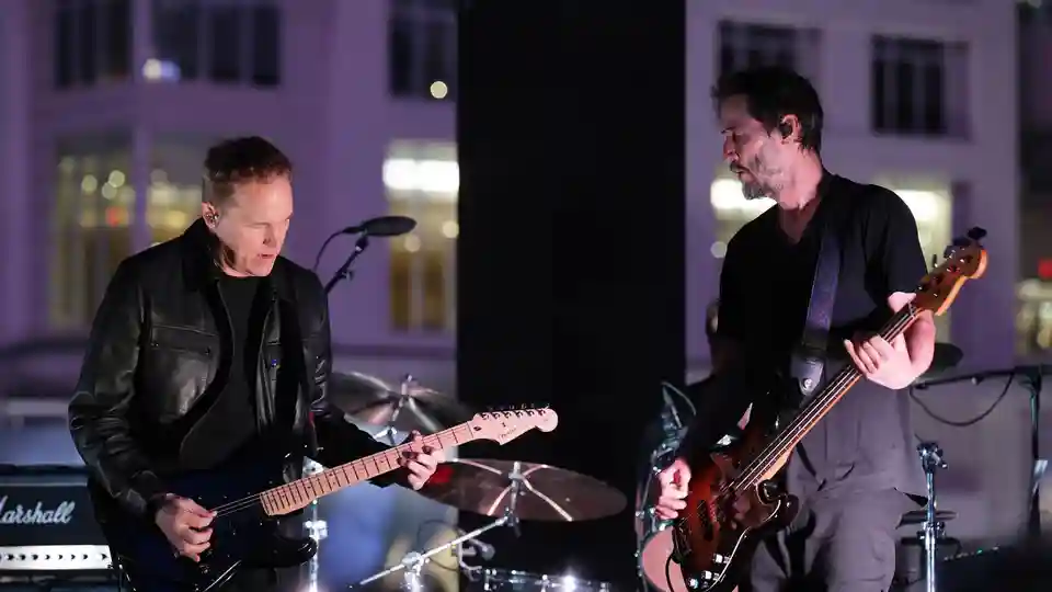 Dogstar lansează noul album intitulat „All In Now”