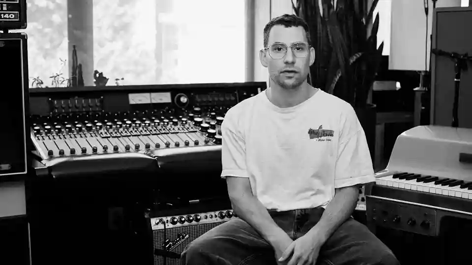 Jack Antonoff discută despre pasiunea pentru echipamentele vintage și colaborările sale