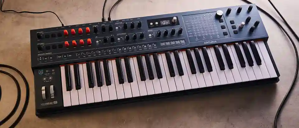 Recenzie pentru sintetizatorul Arturia MiniFreak 49