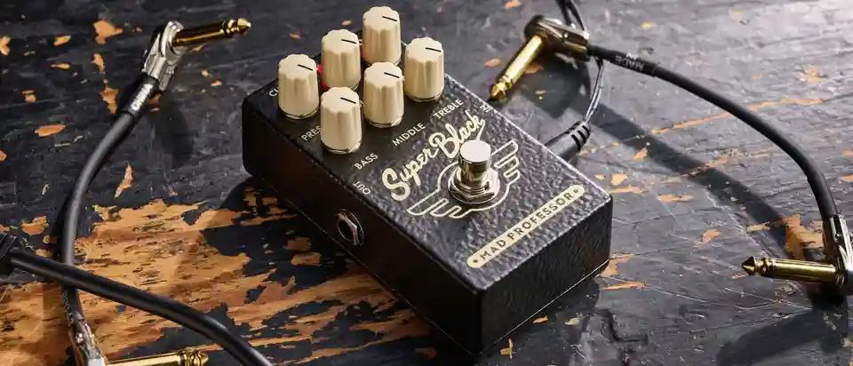 Recenzie pentru pedala de efecte Mad Professor Super Black Mini