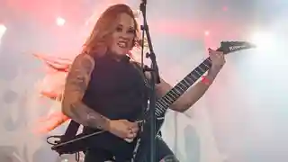 Prika Amaral (Nervosa) despre provocările scenei metal și evoluția stilului său