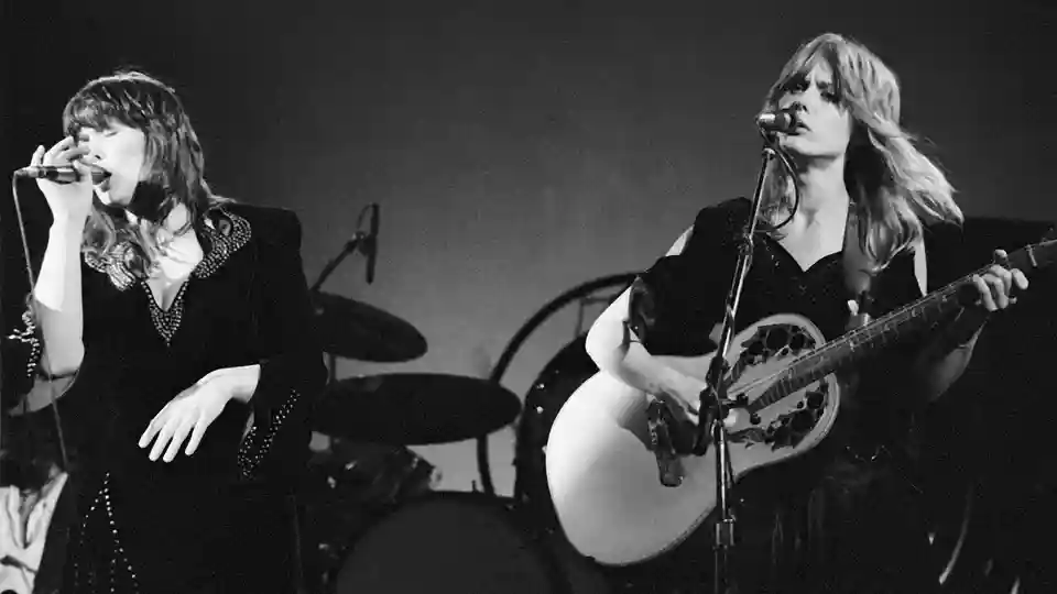 Ann Wilson povestește despre evoluția muzicală a surorii sale, Nancy Wilson, în Heart